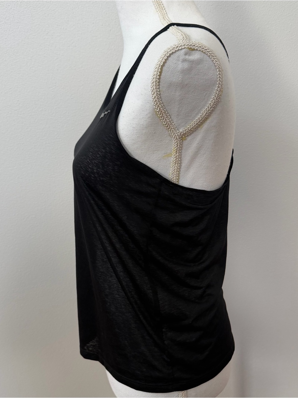 Nike Dri-Fit Performance Tank. - Picture 5 of 8